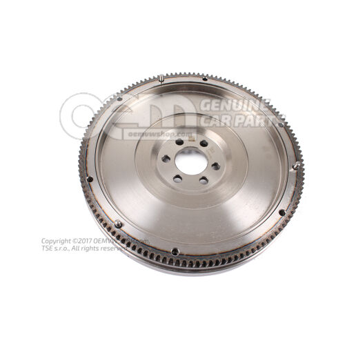 Lendkerék 04B105269A