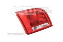 Hátsó lámpa 8P4945094C