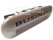 Bejárati világítás ezüst metál felirattal Volkswagen Transporter/Caravelle/Multivan 7H 7E5947415D 72A