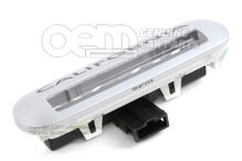 Bejárati világítás ezüst metál felirattal Volkswagen Transporter/Caravelle/Multivan 7H 7E5947415H 72A (1)