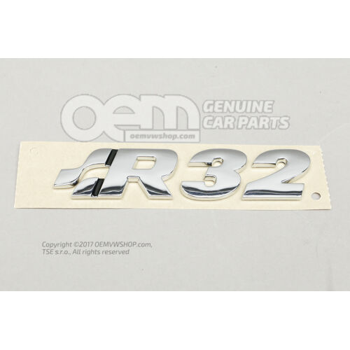 Golf R32 hátsó jelvénye 1J0853675Q 739