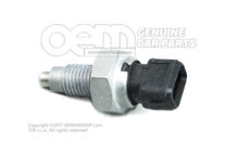 kapcsoló 020945415A (3)