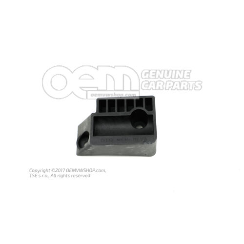 Aljzat - jack Audi RS4 Quattro 8E 8E0801777
