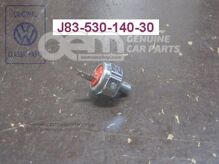 Olajnyomás kapcsoló Volkswagen Taro J52 J8353014030
