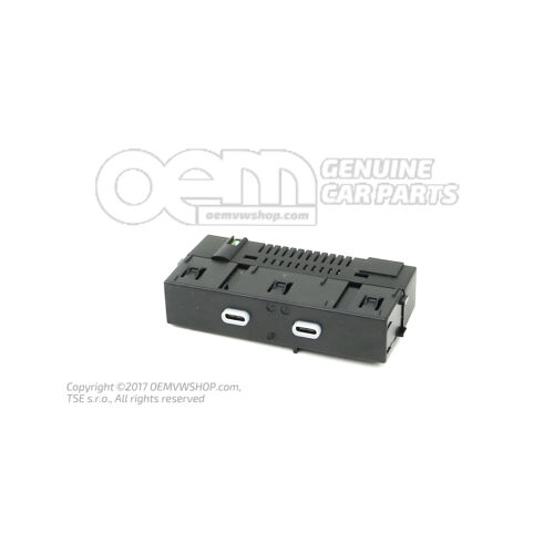 Double USB port 657035700