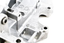 Konzol a generátorhoz és a hűtőközeg-kompresszorhoz kapcsolódó cikkhez/elemekhez 03L903139J (2)