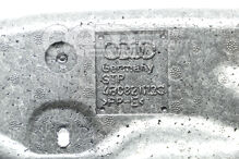 Záró elem 4B0821112C (2)