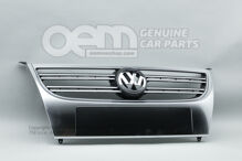 A hűtőrács fekete/króm matt selyem 1T0853651P WXS (1)