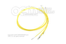 1 db egyenkénti vezetékkészlet 2 aranyozott érintkezővel, 5 db-os zsákban. 5&#39; lapos érintkezés rögzítőfüllel 000979034EA