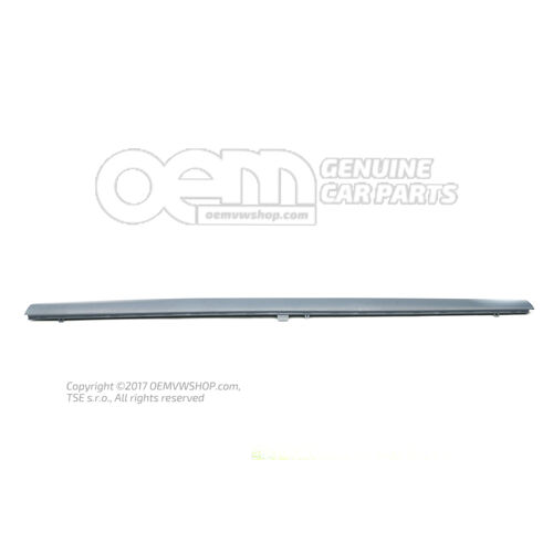 Az oldalsó tag kárpitozása alapozott 8V4853860  GRU