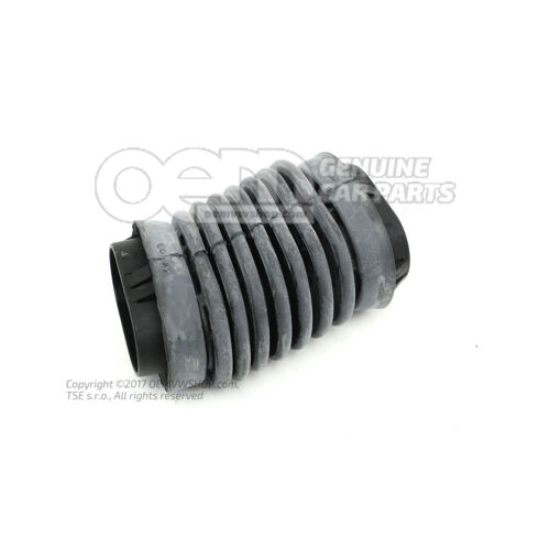 Csomagtartó TARTÓKERETTEL 8D0959845F