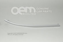 A lökhárító burkolata matt alumínium 4B3807174E 1L1 A lökhárító burkolata matt alumínium 4B3807174E 1L1