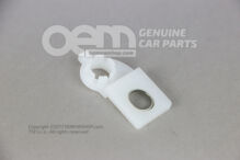 Zárójel 8L0941453 (2)