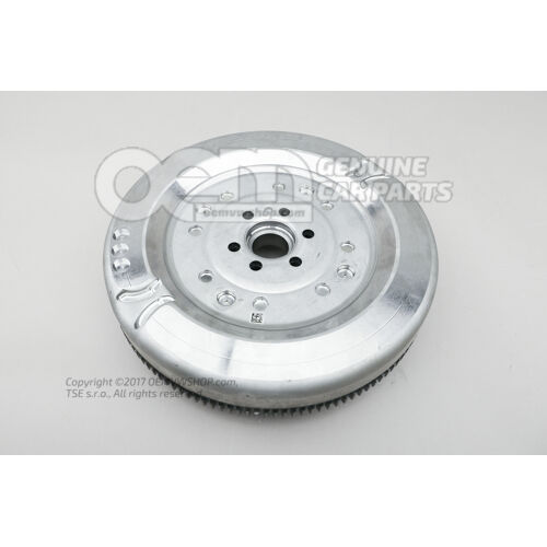 Kettős tömegű lendkerék 05C105266