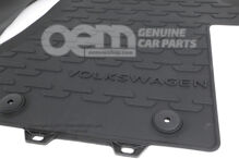 1 készlet minden időjáráshoz használható lábszőnyeg burkolat alagúthoz 1 készlet = titán fekete 7H2061500  82V (1)