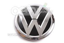 VW jelzés a fedélhez, hátul fekete/világos króm 7E0853630D DPJ
