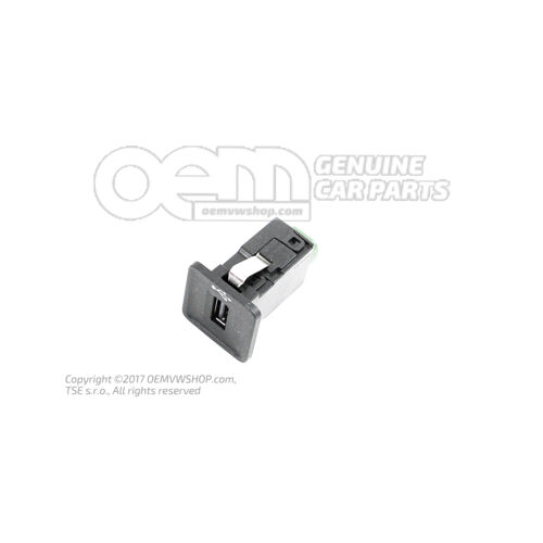 USB csatlakozó 510035726
