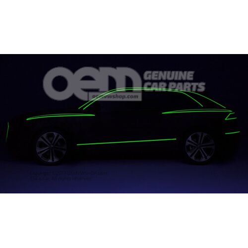 Az új Audi Q8 sötétben világító szalaggal ugratva OEM02167998