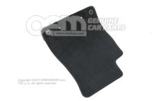 1 garnitúra lábtörlő (textil) 1 garnitúra lábtörlő (gumi) soul (fekete) 8E1061225E 90G