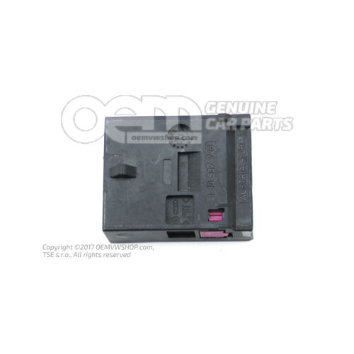 Lapos érintkezőház érintkezőzárral 1J0937723