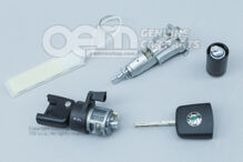 1db zárhenger garnitúra kilincshez, hátsó csomagtérajtó / csomagtérfedél, gyújtásindító, kapcsoló, egy 1U0800375FH (1)