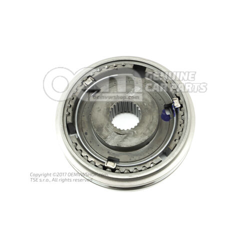 Szinkronizáló agy zárógallérral 02U311241E