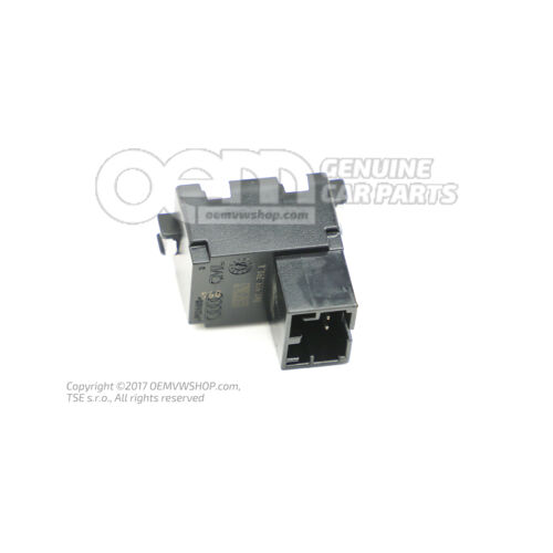 LED lámpa 8W0919390A
